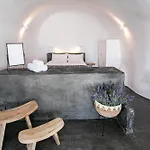 Villa Luxury Santorini Elysian Dyo Private Hot Tub Air Conditioning