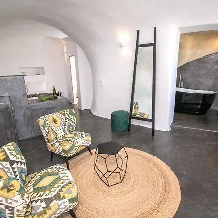 Luxury Santorini Elysian Dyo Private Hot Tub Air Conditioning *