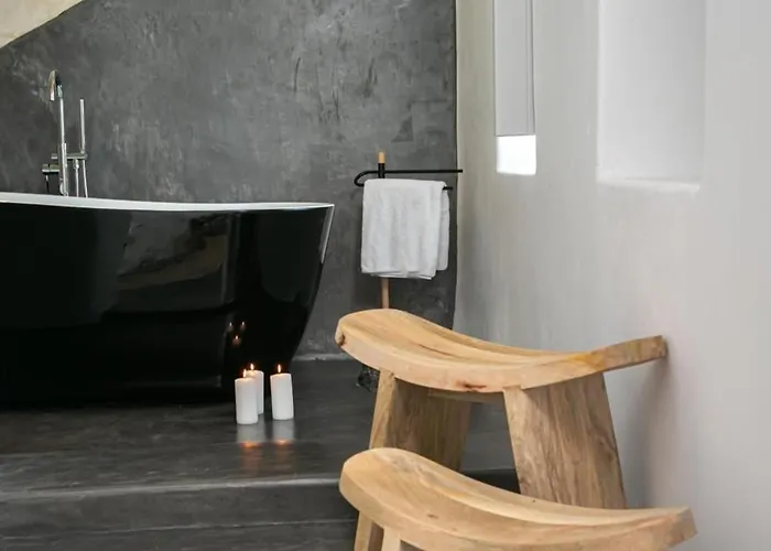 Luxury Santorini Elysian Dyo Private Hot Tub Air Conditioning 1 Bedroom Oia