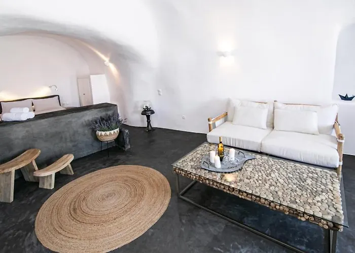 Luxury Santorini Elysian Dyo Private Hot Tub Air Conditioning 빌라