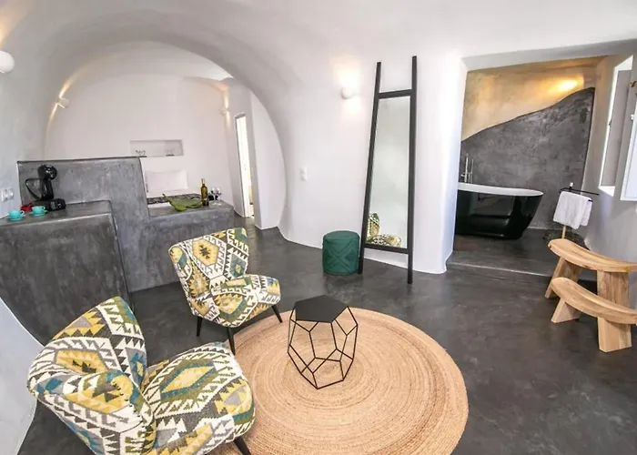 Luxury Santorini Elysian Dyo Private Hot Tub Air Conditioning *