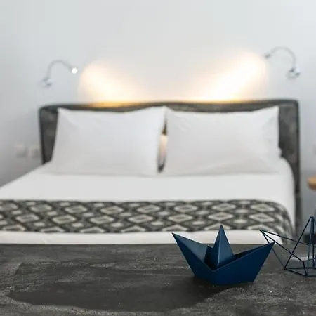 Villa Luxury Santorini Elysian Dyo Private Hot Tub Air Conditioning Foinikiá