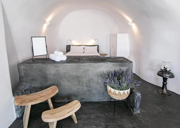 Villa Luxury Santorini Elysian Dyo Private Hot Tub Air Conditioning